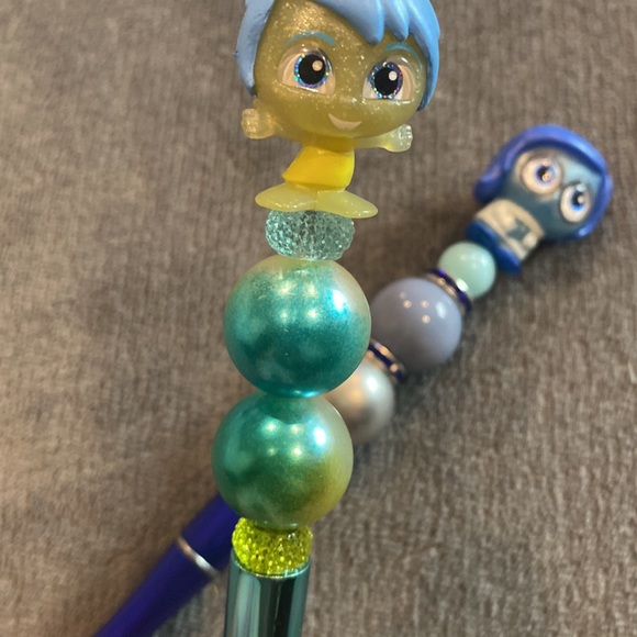 Disney Doorables Inside Out Sunny & Sadness Beaded pens w/ink refills - Picture 2 of 3